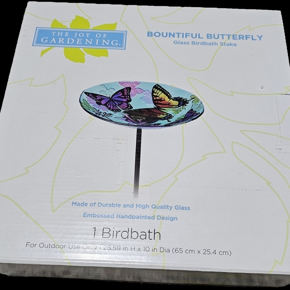 Bountiful butterfly birdbath - Picture 3 of 5